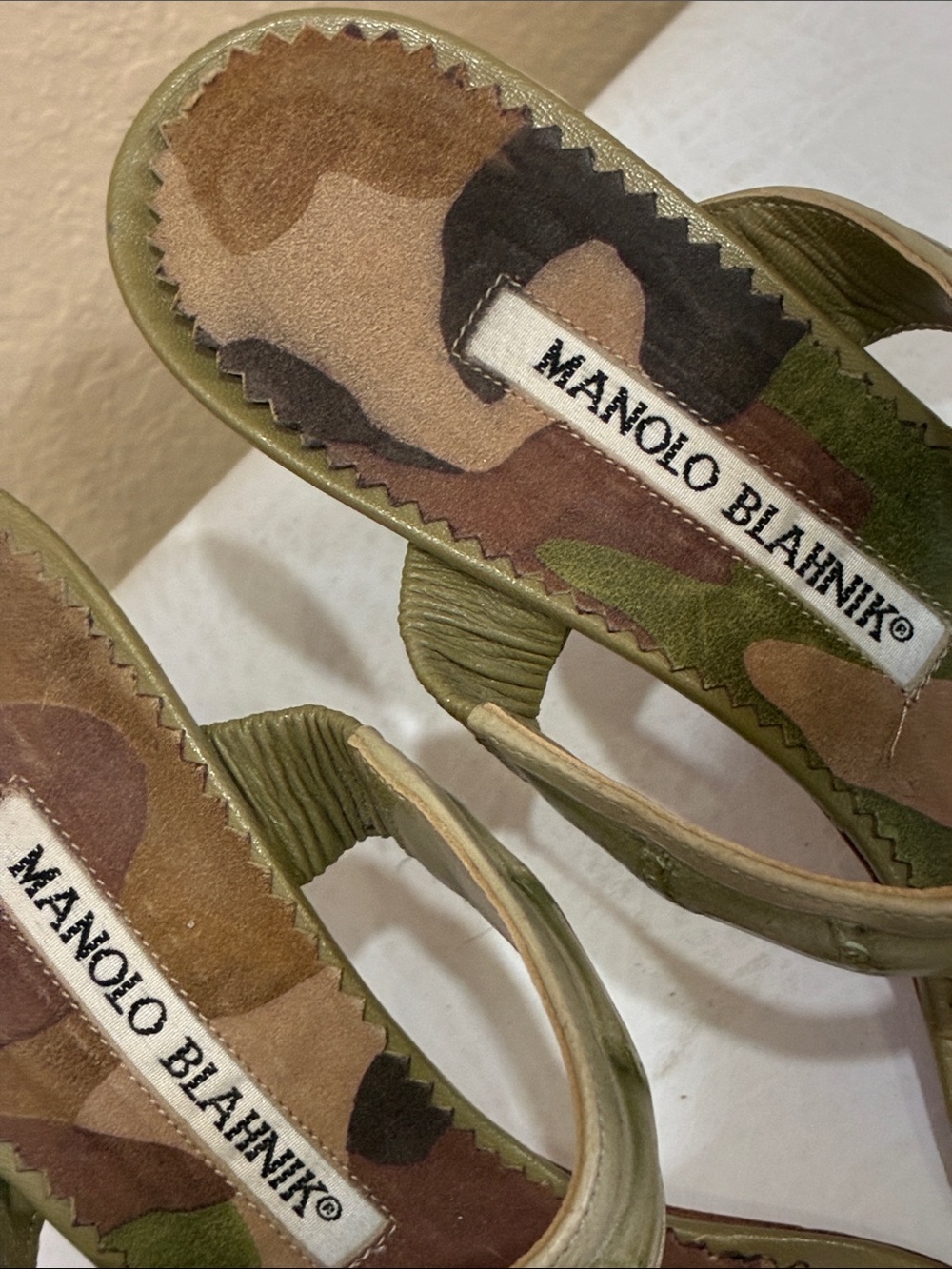 Manolo Blahnik Olive Green Slide Sandals with Camo Insole - Picture 3 of 9